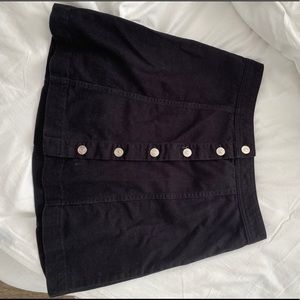 Black button skirt H&M